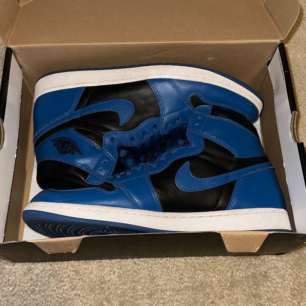 Jordan 1’s High “Marina Blue’s” Black/Marine Blue/White Men’s 13